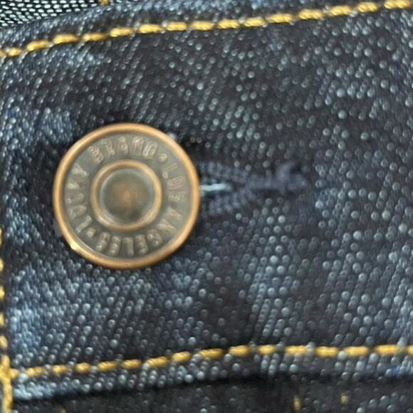 Lucky Brand Mens 105 Slim Jeans Size 32/32 Taper Dark Wash Denim Classic Basic - Picture 6 of 9